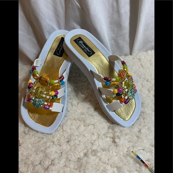 Grandco Gold Beaded Fancy Summer Sandals - Picture 5 of 8